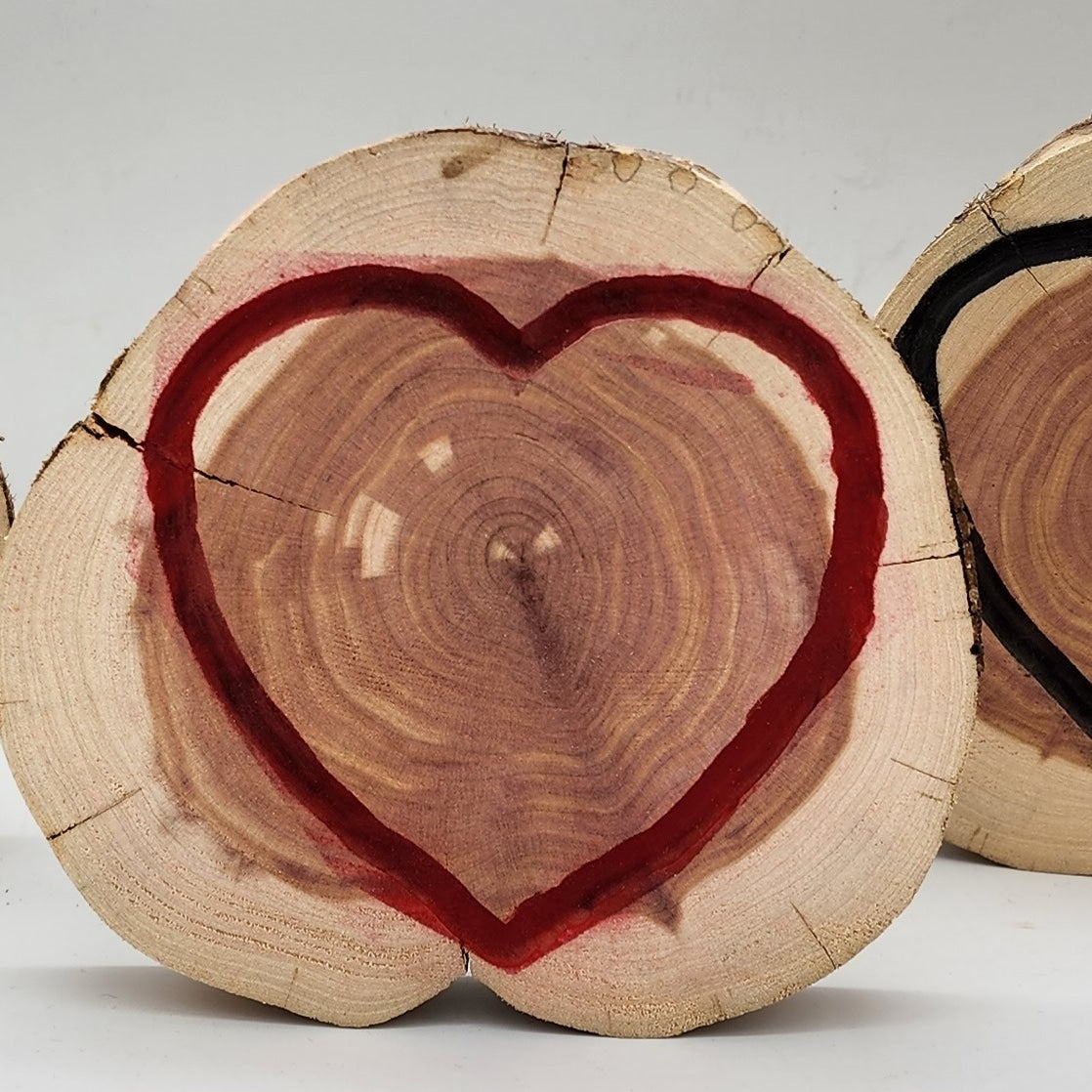 Cedar round with engraved heart